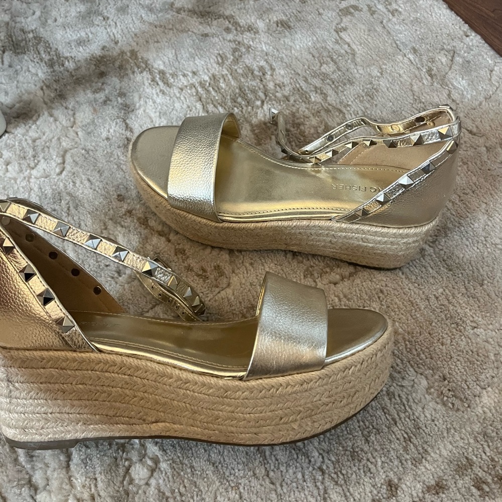 Marc Fisher platform espadrille sandals